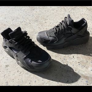 Women’s Nike Huraches